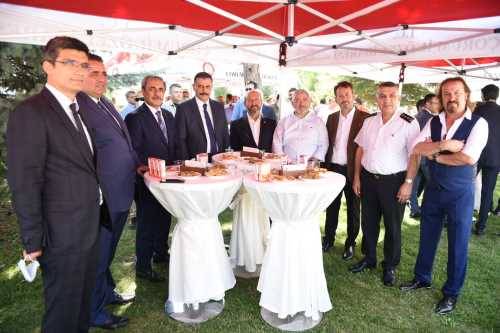 Çorum'da Valilik, Belediye ile Ortak Bayramlaşma Programı düzenledi!