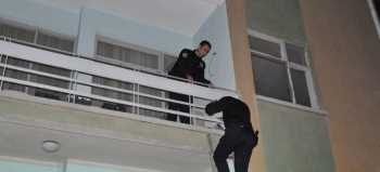 ÇORUM'da,YANGIN ÇIKAN BİNADA TİNERCİ ARANDI