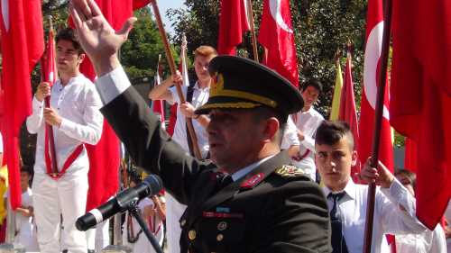 ÇORUM'DA YARBAY GÜRSES GÖZ YAŞLARINI TUTAMADI