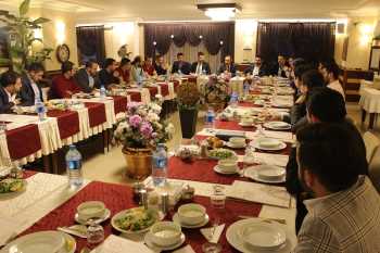 ÇORUM GENÇ MÜSİAD YENİ ÜYELERİNE ROZET TAKTI