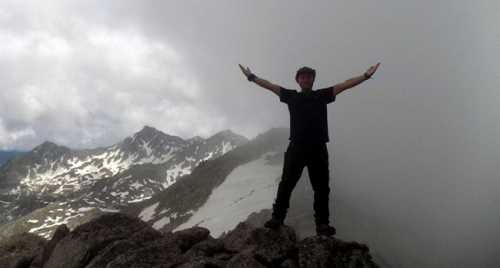 ÇORUM'LU DAĞCI ZİRVEYE TIRMANIŞ YAPACAK