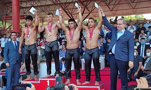 Çorum’lu Güreşçi ‘Sarı Fırtına’ Ferhat Yiğit Kırkpınar’da şampiyon oldu