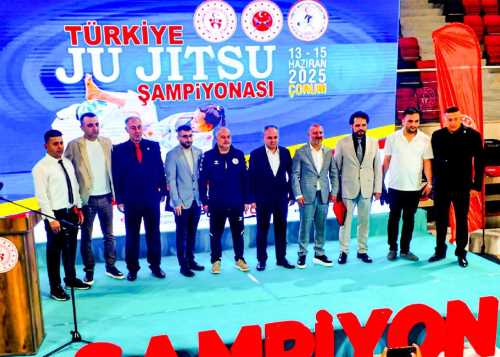 Çorum Muay Thai ve Ju Jitsu Şampiyonasına Türkiye Birincisi