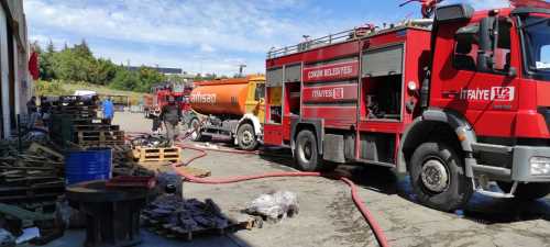 Çorum Organize sanayi bölgesinde fabrikada yangın çıktı!
