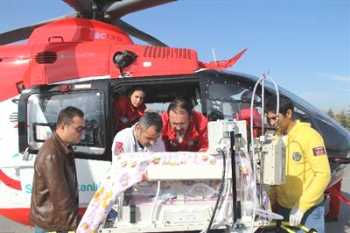 Çorum-Prematüre İkizler Helikopterle Ankara'ya Sevk Edildi