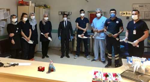 Çorum Ülkü Ocakları'ndan Sağlık Çalışanlarına moral desteği