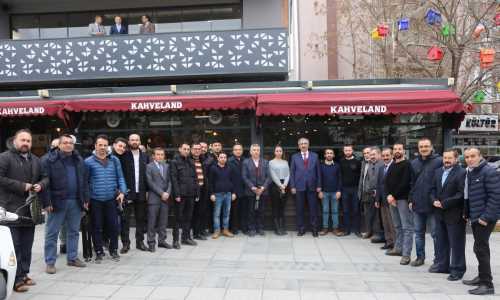 ÇORUM VALİSİ GAZETECİLERLE BİR ARAYA GELDİ