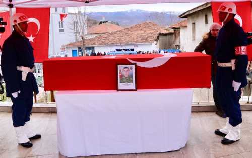 Çorumlu Şehit Ayhan Çam, son yolculuğuna uğurlandı