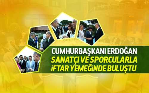 Cumhurbaşkanı Erdoğan İftarda sanatçı ve sporcuları ağırladı