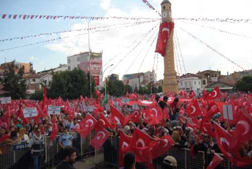 Demokrasi ve Şehitler Mitinginde Çorum Tek Yürek Oldu