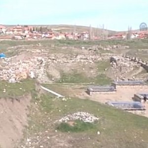 ÇORUM'DA Dörtbin yıllık  seramik fırını