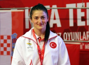 Bahar Büker 3. oldu