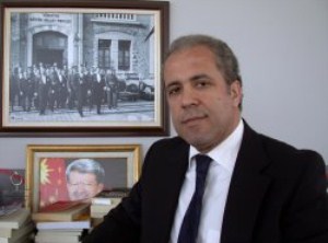 ŞAMİL TAYYAR  Türkiye'de bir hükümet meclisi var