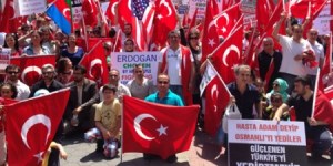 Amerika Çorumlular Derneği tarafından New York'da miting düzenlendi