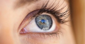 Göz irisi renginin kişinin güvenirliğine etkisi araştırıldı
