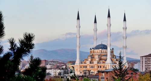 En Yakın Camide Cuma Namazı kılınabilecek