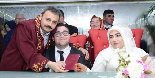 Engelli gençlerin mutlu günü