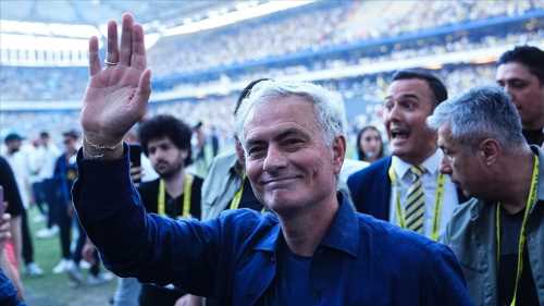 Fenerbahçe'de José Mourinho ile yollar ayrıldı!
