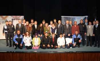 Gençler "Bilinçli Gençlik Huzurlu Toplum Projesinde buluştu"