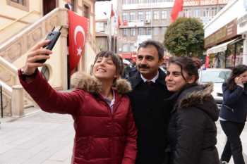 GENÇLERİN BAŞKAN KÜLCÜ İLE 92. SELFİESİ 