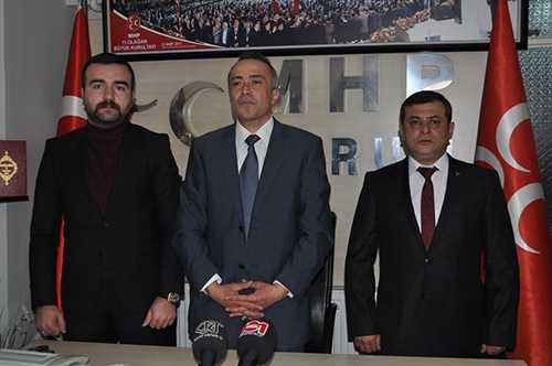 Genel merkez tarafından İl ve İlçe yönetiminin görevden alınmasının ardından yeni atanan İl ve İlçe başkanı göreve başladı. 