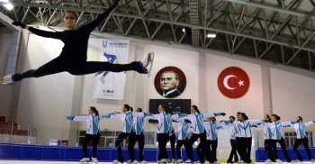 Göz kamaştırdılar