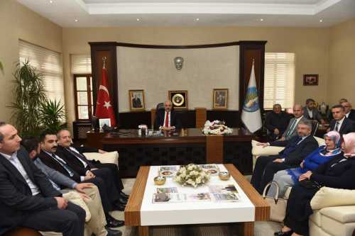 H. İ. Aşgın'dan Gül ziyareti