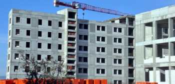 Hastane inşaatı iskelesi çöktü: 1 ölü