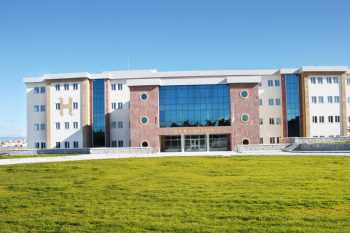 HİTİT ÜNİVERSİTESİ KENDİ ÖLÇEĞİNDEKİ ÜNİVERSİTELERE FARK ATTI