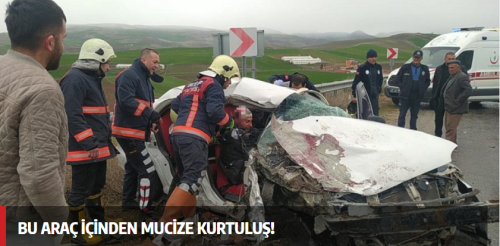 İskilip'te otomobil ile tırın çarpıştığı kazada 3 kişi yaralandı