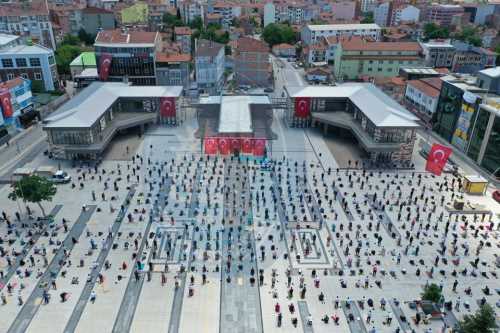 Kadeş meydanında ilk defa Cuma namazı