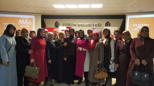 Kadınlarımızın siyaset alınnda çalışmalarında var gücüyle çalışmakta olup temsil kabiliyetinde ise hak ettiğimiz yerde değiliz