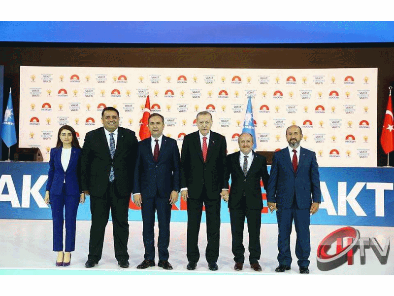 Karadağ'ın Erdoğan'la muhabbeti gözden kaçmadı