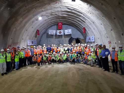 Kırkdilim'de T1 tünelinde  ilk ışık görüldü