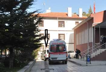 Kız Öğrenci Öğretmenine Bıçakla Saldırdı İddiası