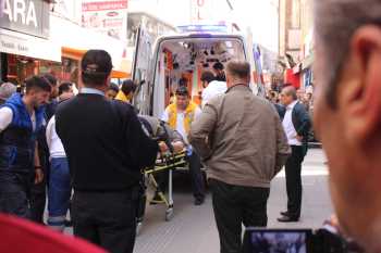 Kubbeli Caddesi'nde Silahlı Saldırı 2 yaralı..!