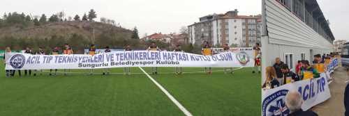 Maça bu pankart ve 112 yelekleri ile çıktılar