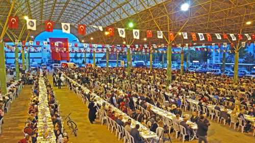 Mahalle iftarları Buharaevler’den başladı