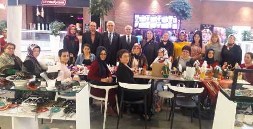 MECİTÖZÜ'NÜN FOLKLORİK BEBEKLER ve DOĞAL TAŞ ÜRÜNLERİ AVM'DE