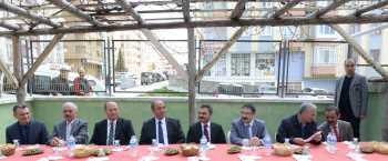 MELİKGAZİ CAMİNDE GELENEKSEL KUTLU DOĞUM YEMEĞİ VERİLDİ 