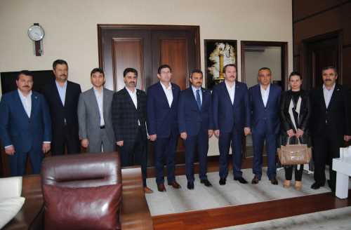 Memur-Sen Genel Başkanı Ali Yalçın, Belediye Başkanı Muzaffer Külcü'yü ziyaret etti