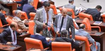 MURAT YILDIRIM MECLİSDE POŞU DAĞITTI