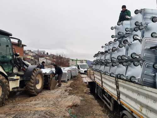 Oğuzlar'a 110 adet Çöp Konteyneri