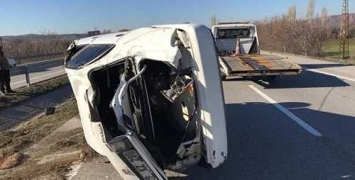 Otomobil  Hurdaya Döndü ölen olmadı