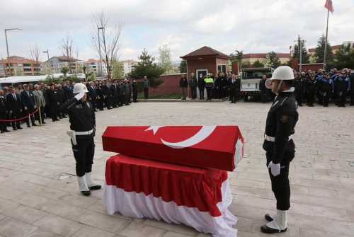 Polis memuru son yolculuğuna uğurlandı