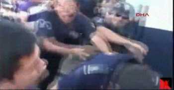 Polislerden amire rüşvet dayağı