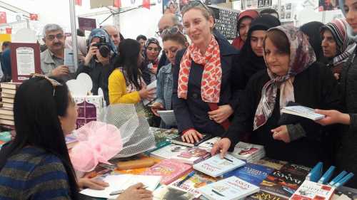 Radyo 7'nin Ebrulisi  Çorum Kitap Fuarı'nda Sevenleriyle buluştu