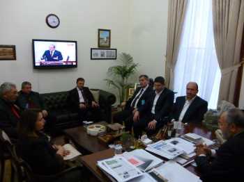 SALİM USLU'YA ZİYARETCİ AKINI SÜRÜYOR