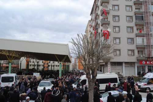 Şehit Polis Emre Beker Baba evinden Baba Uğur Beker,Anne Urkiye Beker'den Helal olsun... 