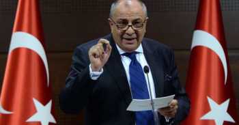 Sondakika: Tuğrul Türkeş MHP'den istifa etti